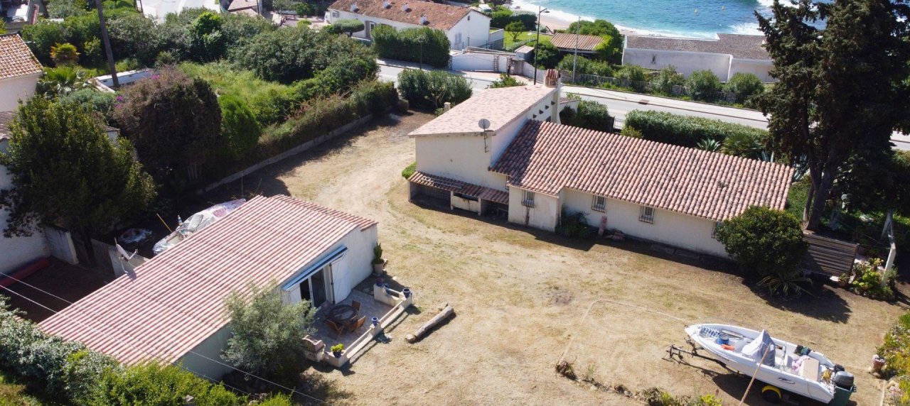 Villa F5 + T2 vue mer à vendre près d'Ajaccio, Tiuccia
