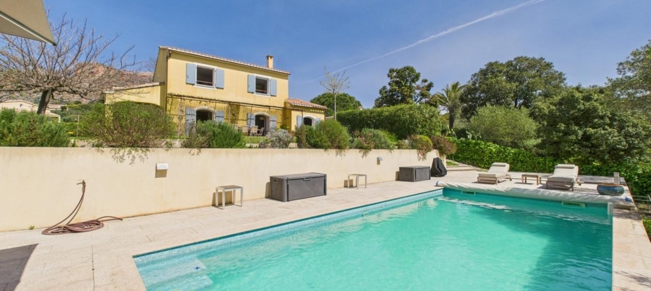 VILLA A VENDRE F5 AFA