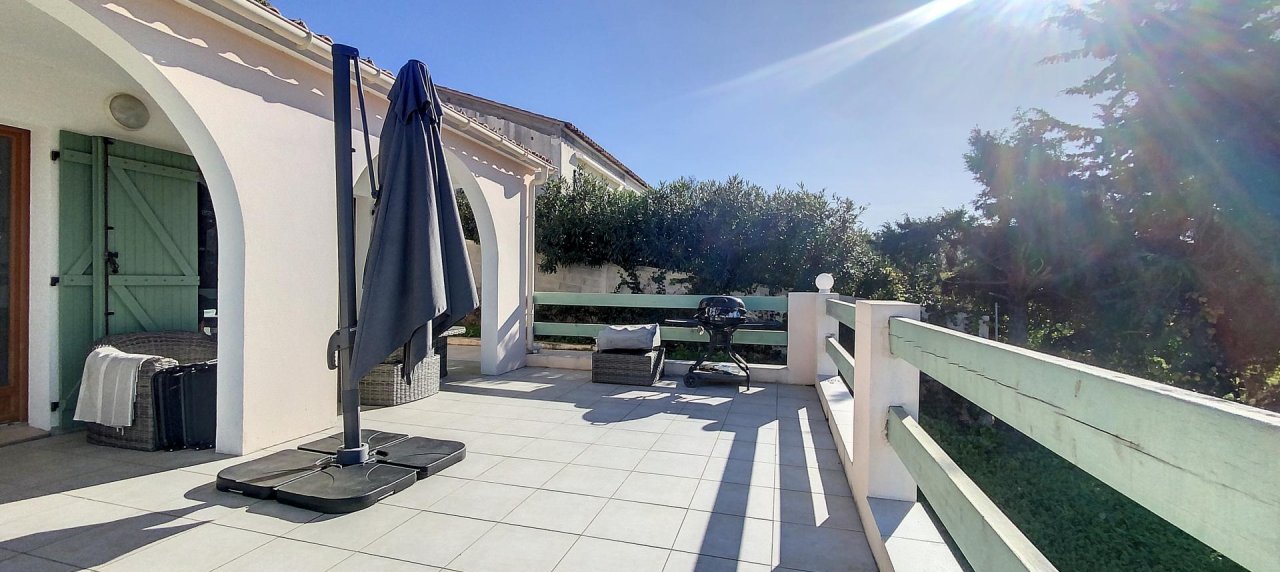 Ville F4 à louer Bastelicaccia terrasse