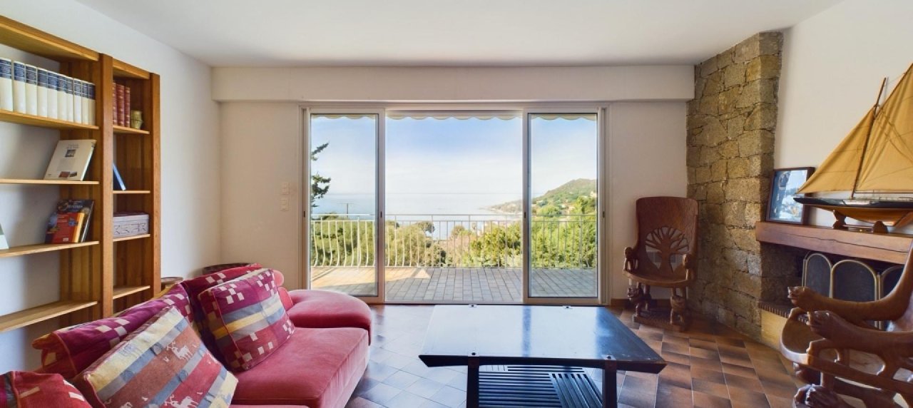 Villa F4 vue mer à vendre à Tiuccia près d'Ajaccio
