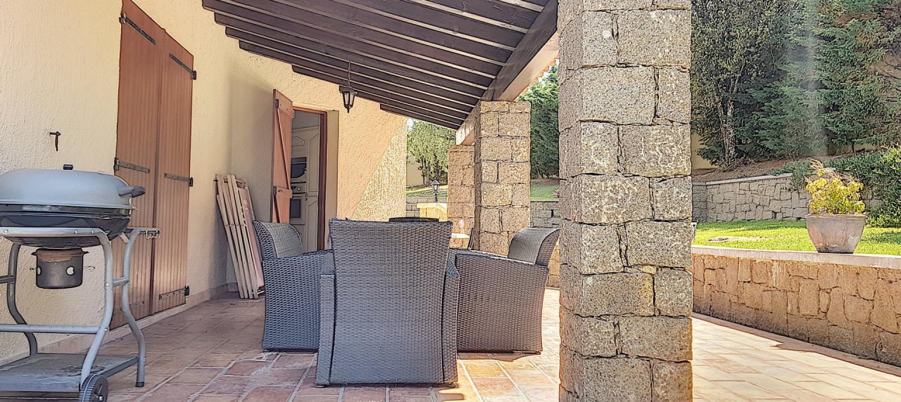 A louer villa Salario terrasse coin repas