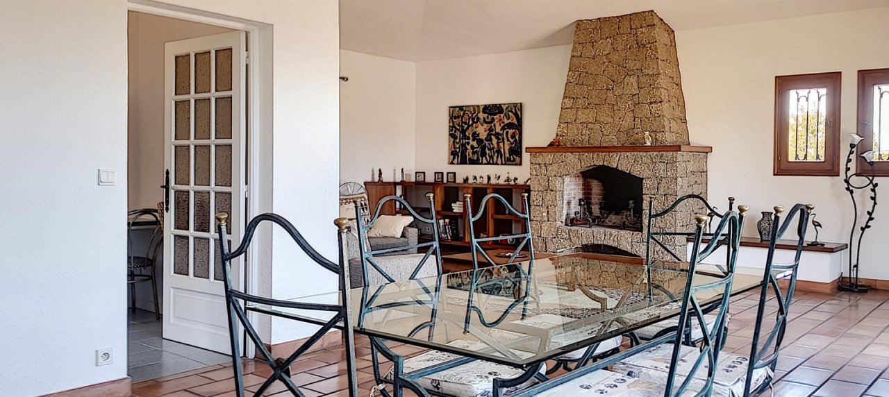 A louer villa Salario coin repas séjour
