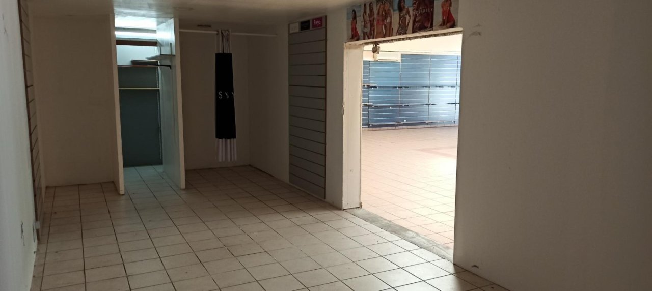 Local montée Stiletto salle 2