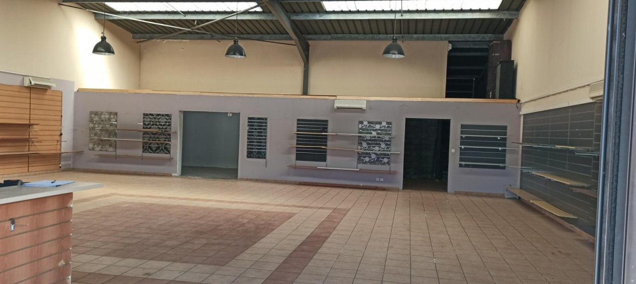 Local montée Stiletto grande salle 