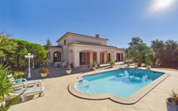 A VENDRE VILLA F4/5 AVEC PISCINE A AFA